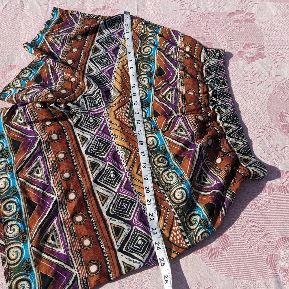 Vintage 90s Rayon Geometric Shorts M Gold Detail Boho Hippie Wide Leg Festival - Picture 7 of 11